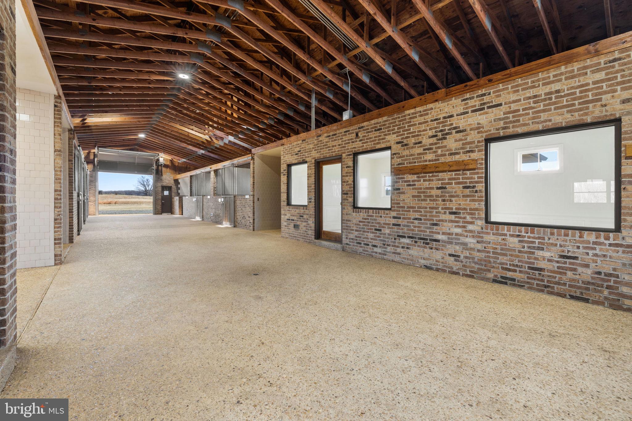 THE PLAINS - Residential