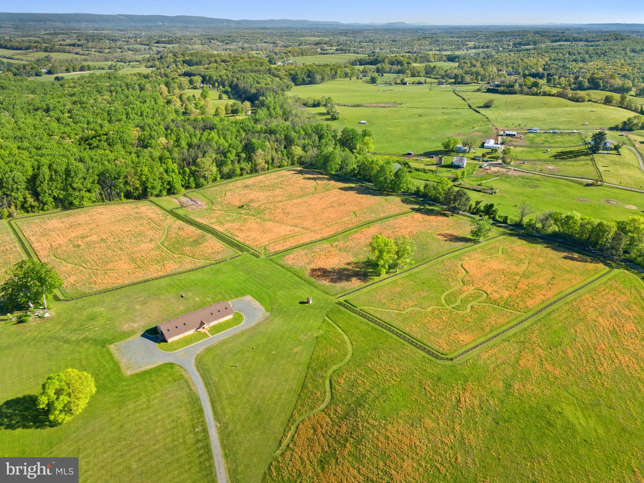 THE PLAINS - Residential