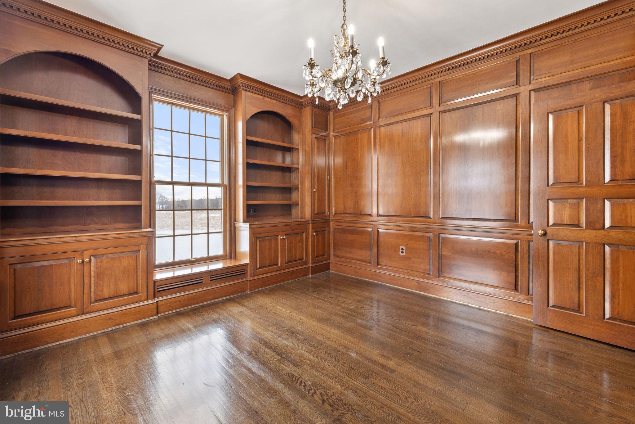 THE PLAINS - Residential