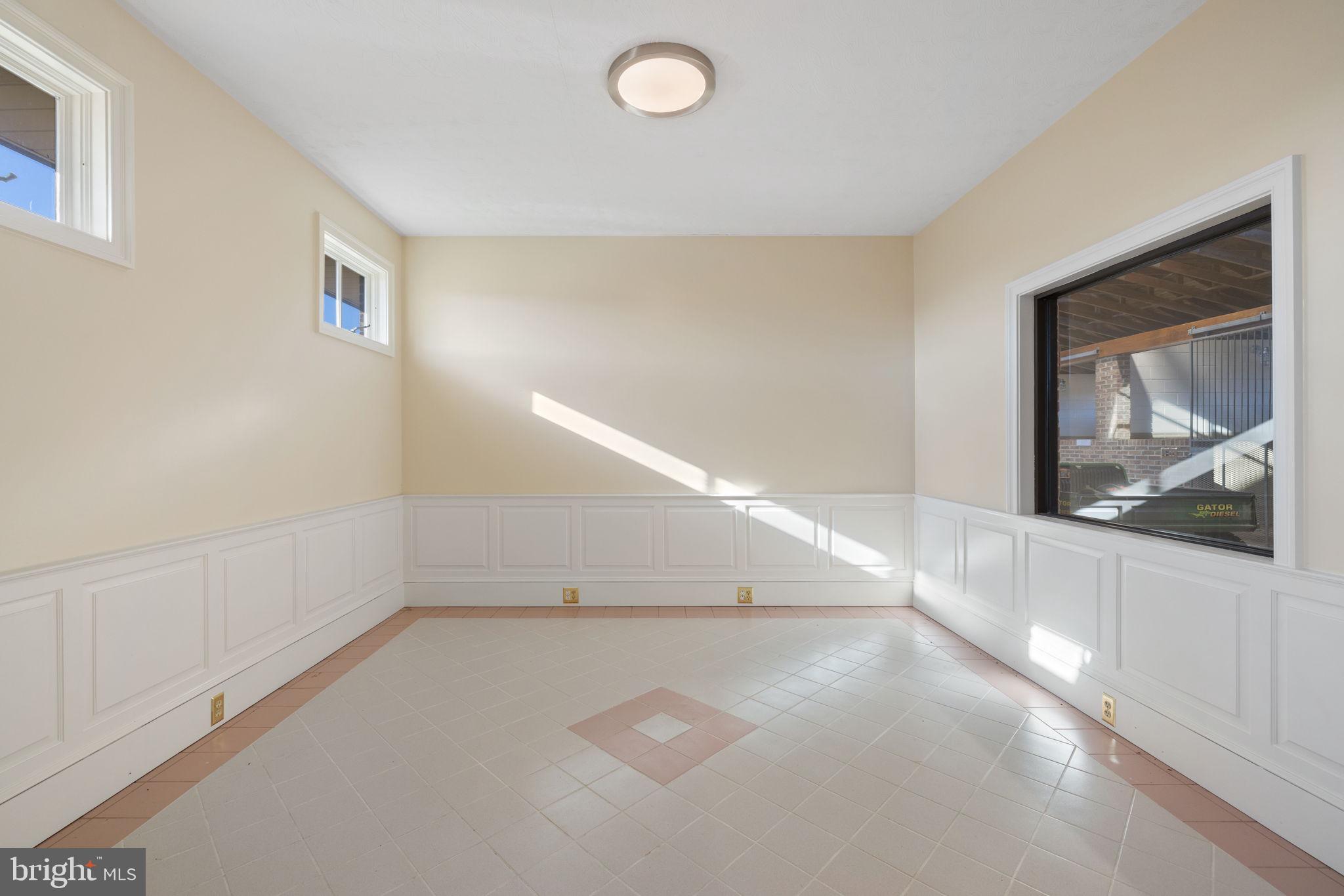 THE PLAINS - Residential