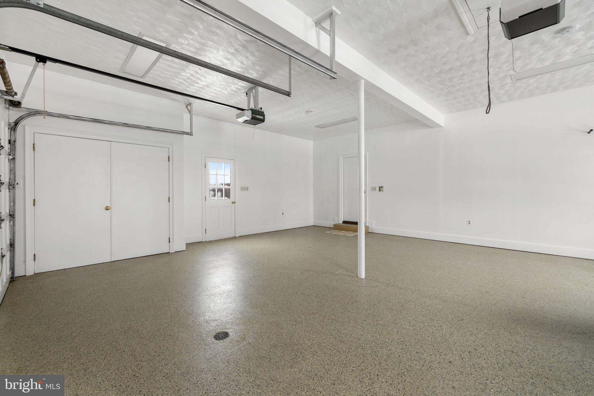 THE PLAINS - Residential