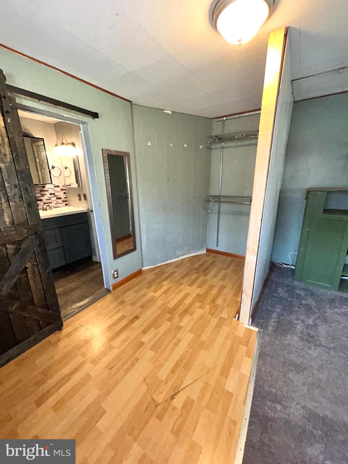 ORCHARD HILLS - Residential Lease