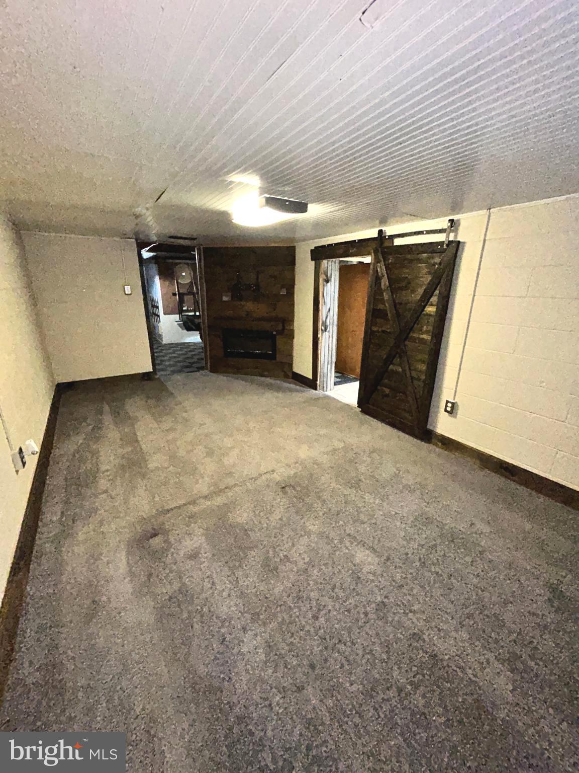 ORCHARD HILLS - Residential Lease