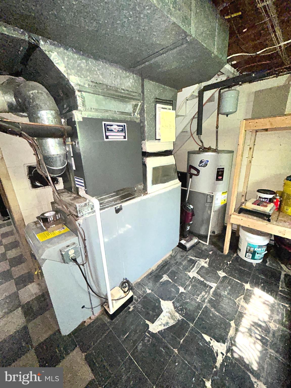 ORCHARD HILLS - Residential Lease