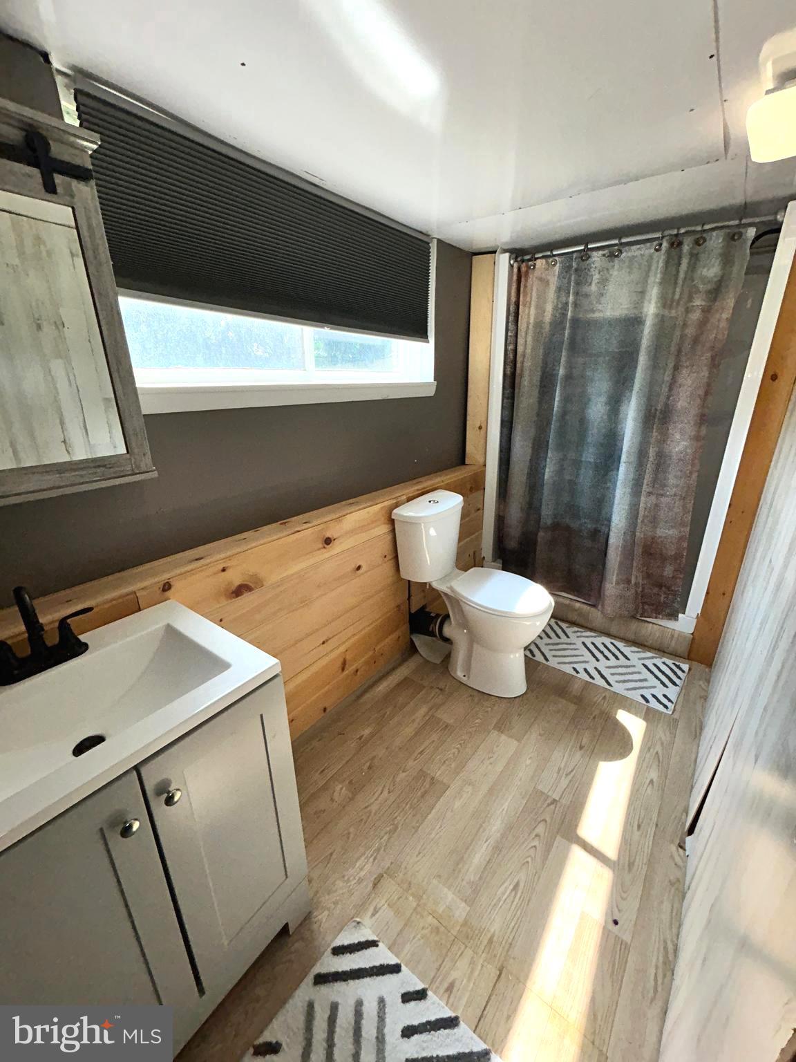 ORCHARD HILLS - Residential Lease