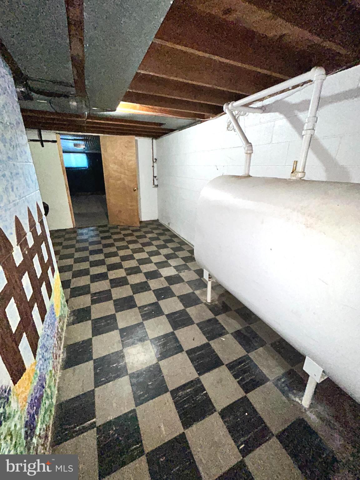 ORCHARD HILLS - Residential Lease