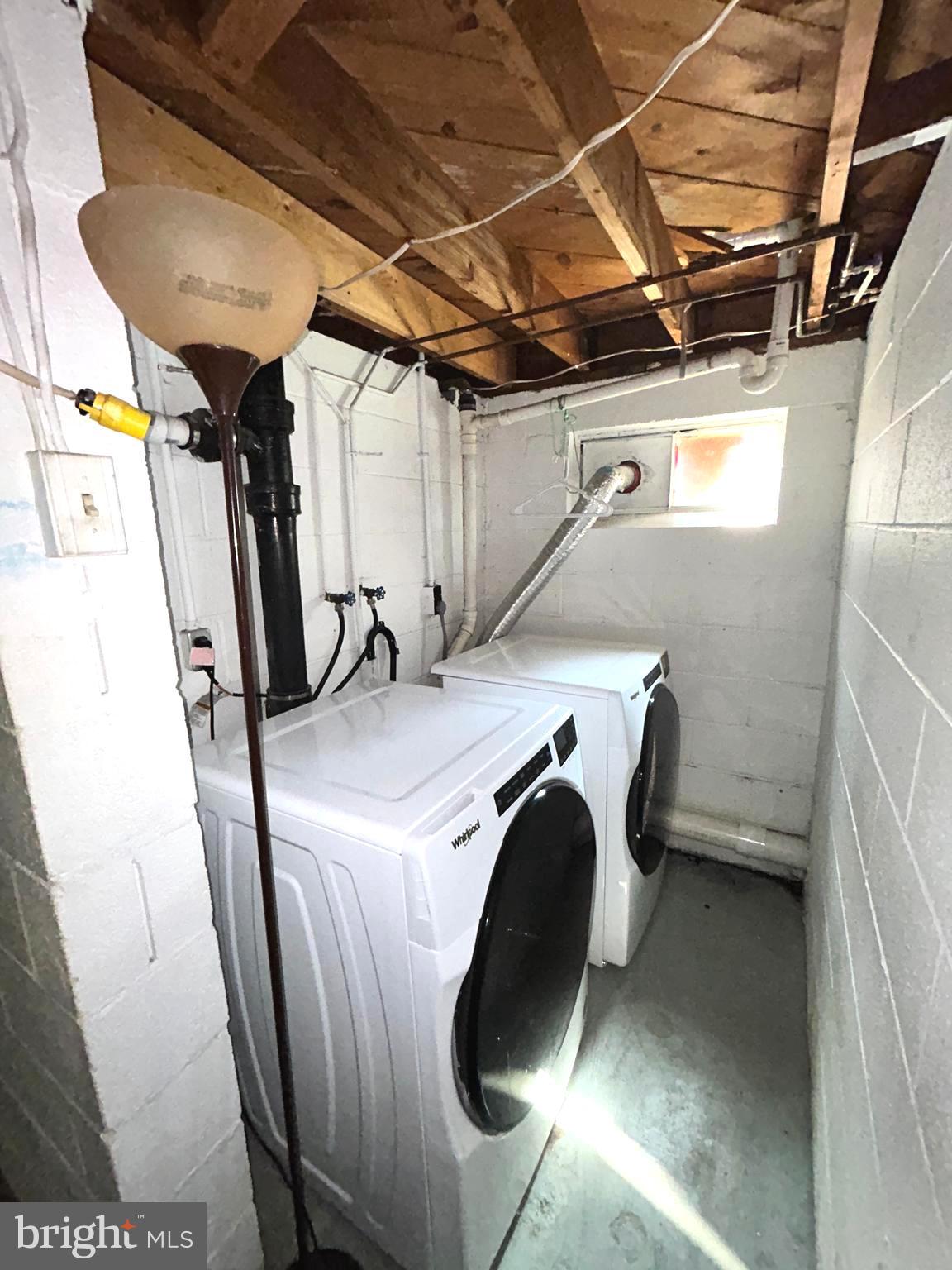 ORCHARD HILLS - Residential Lease