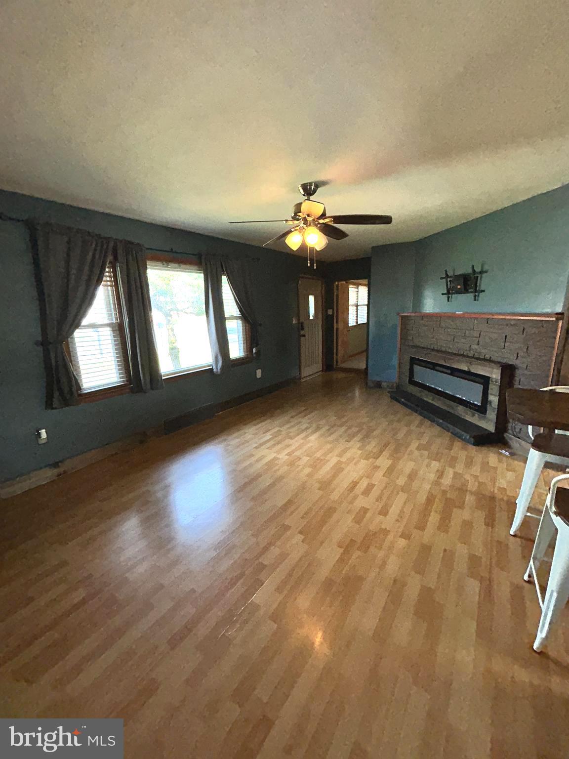 ORCHARD HILLS - Residential Lease