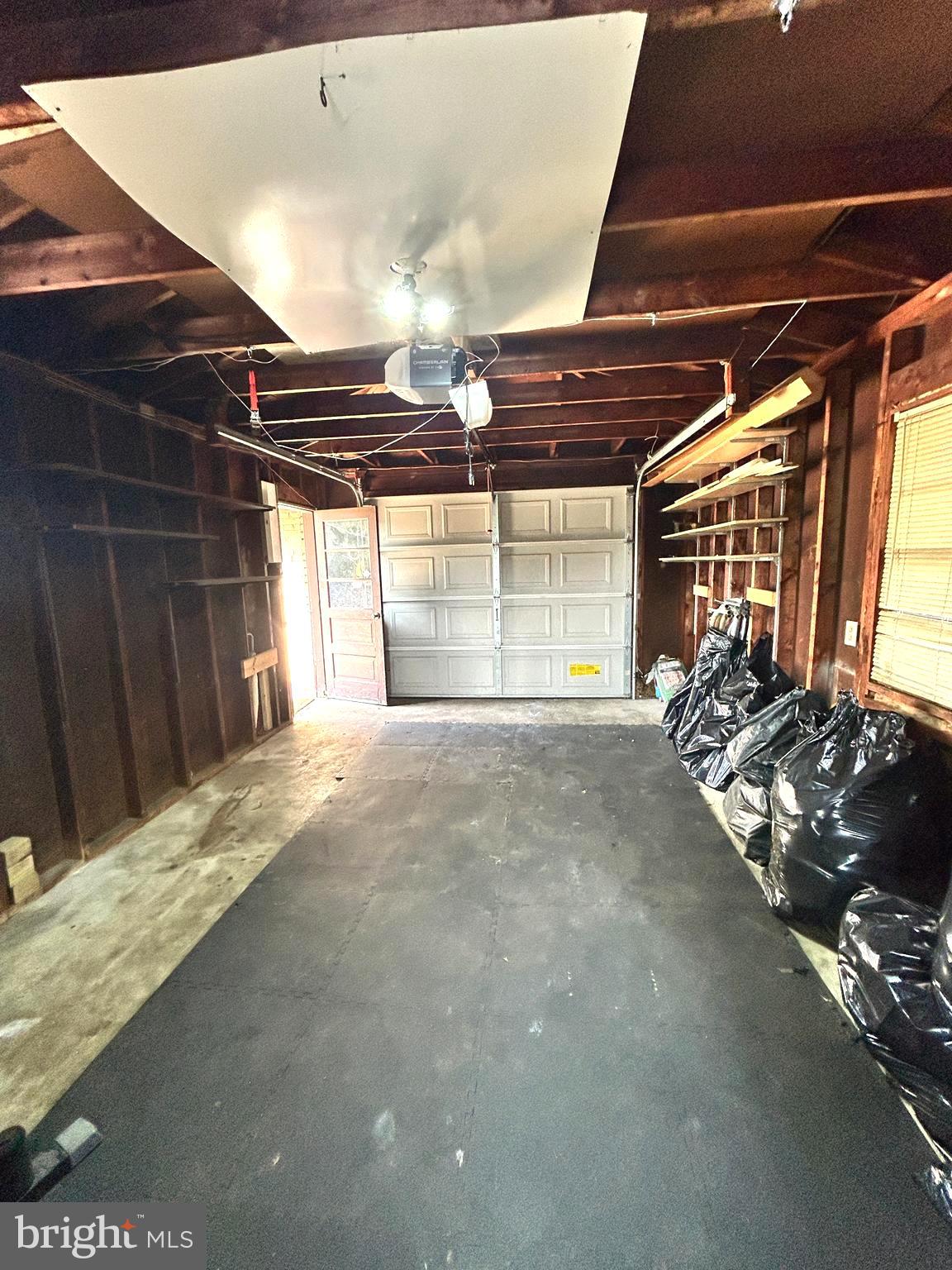 ORCHARD HILLS - Residential Lease