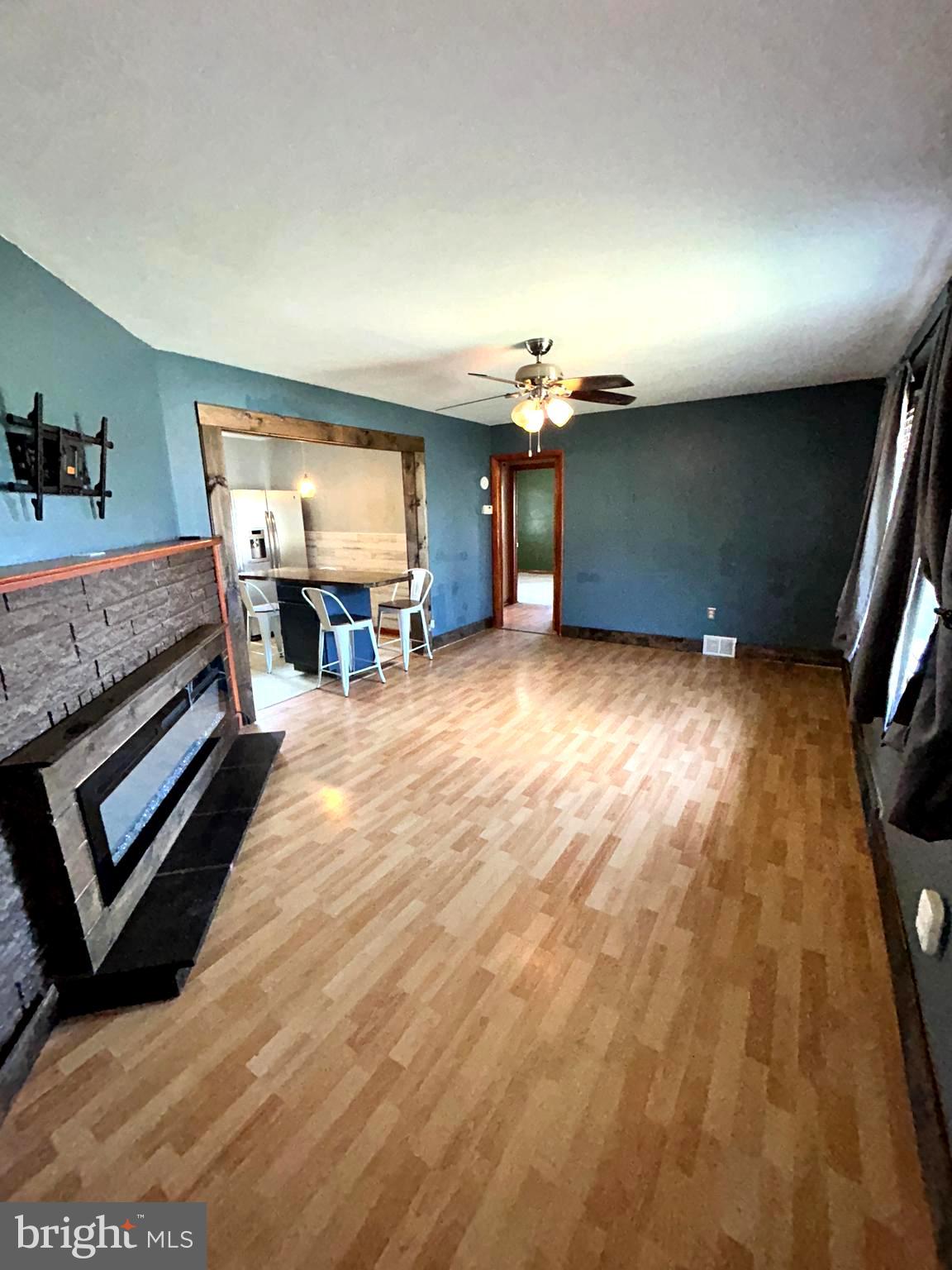 ORCHARD HILLS - Residential Lease