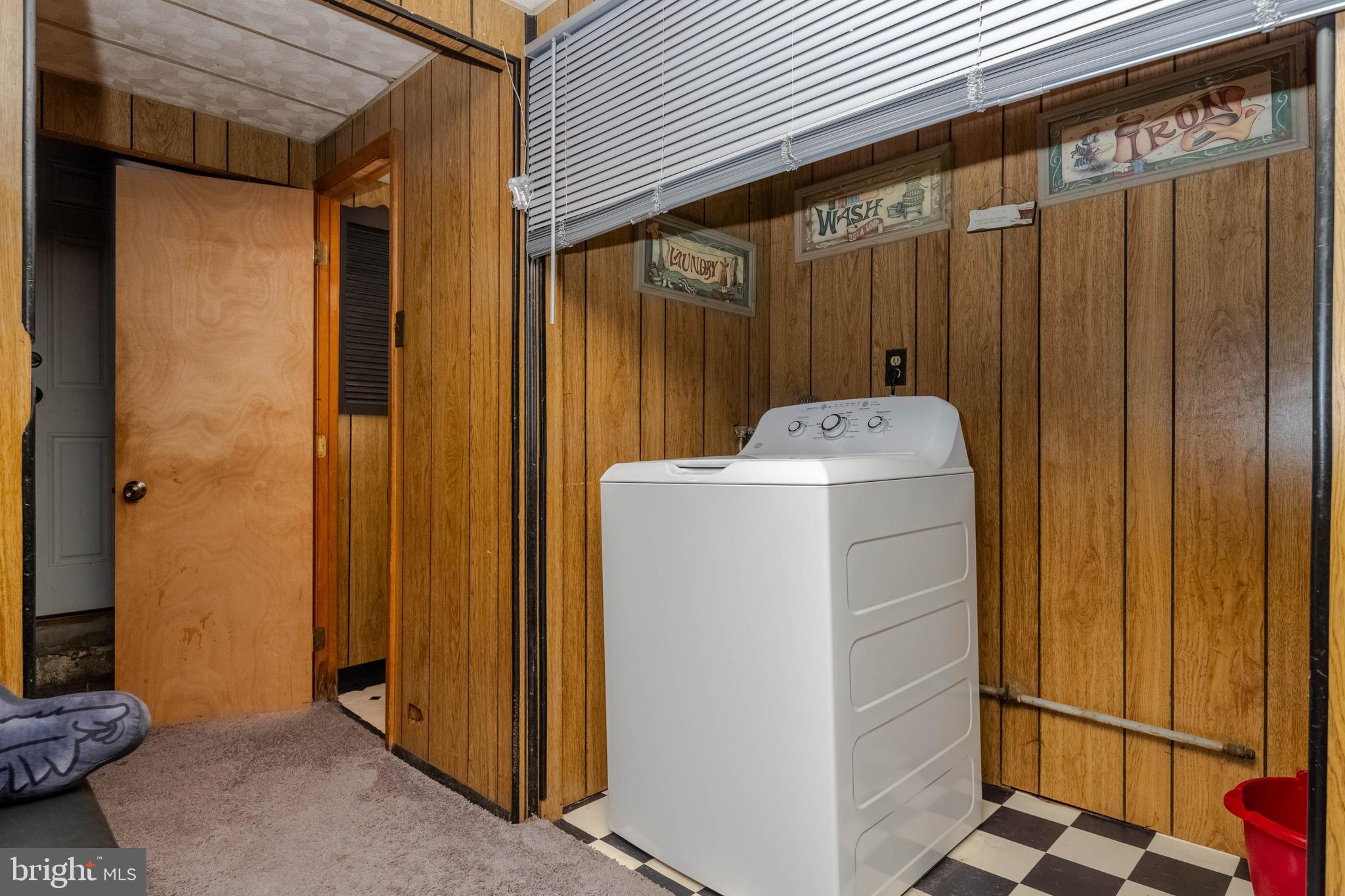 MIDDLESEX - Residential