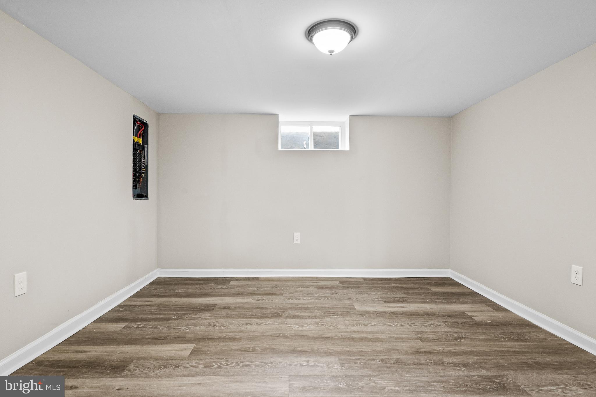 BROADWAY EAST - Residential