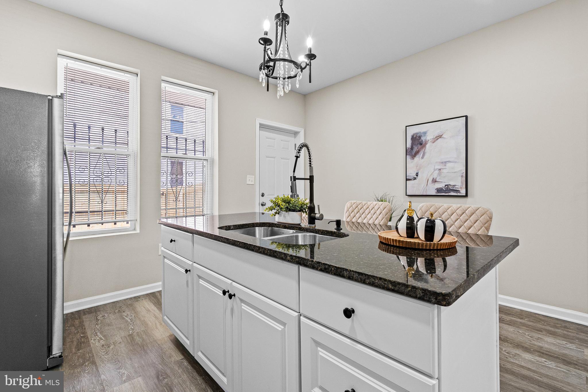 BROADWAY EAST - Residential