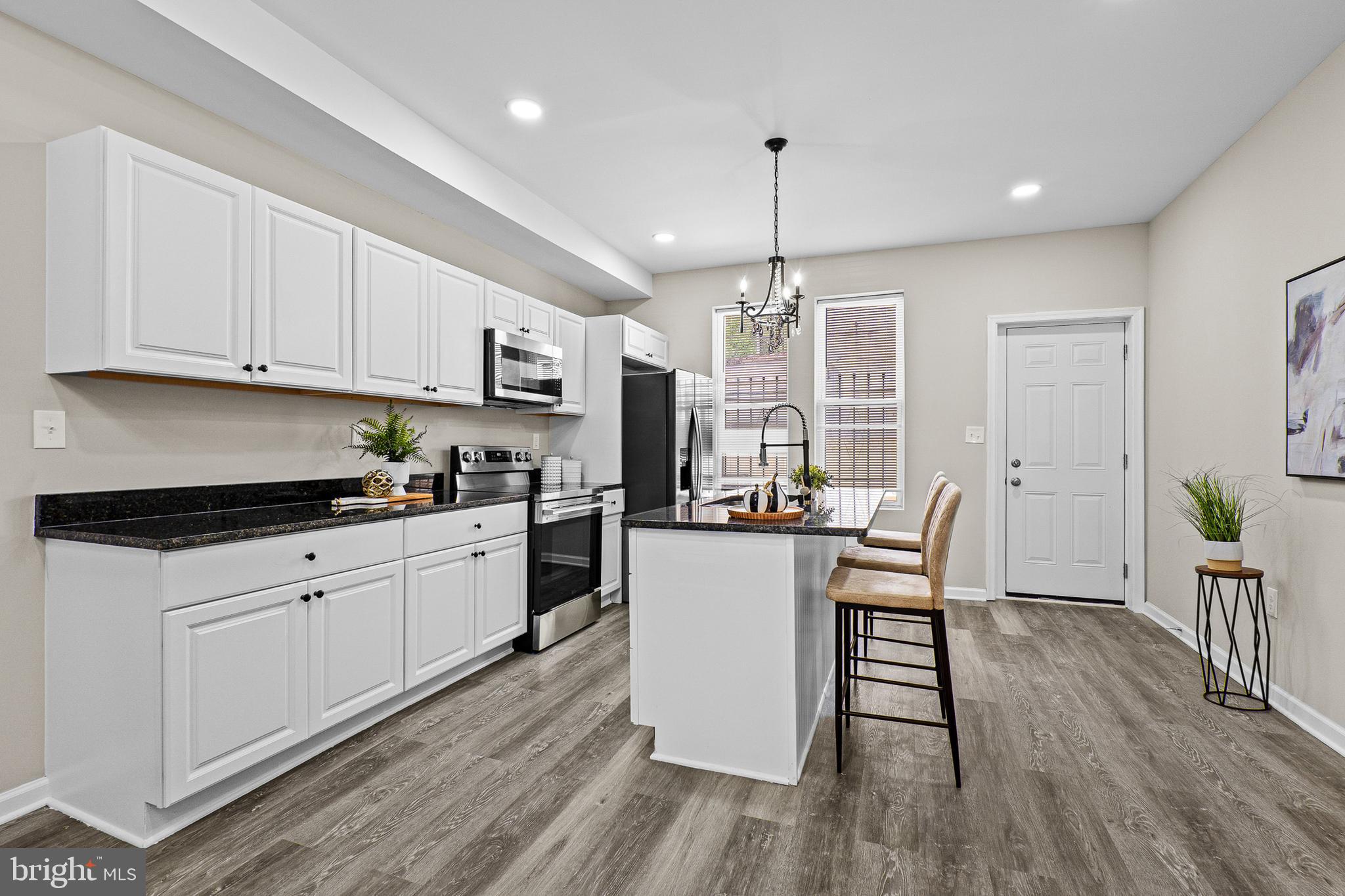 BROADWAY EAST - Residential