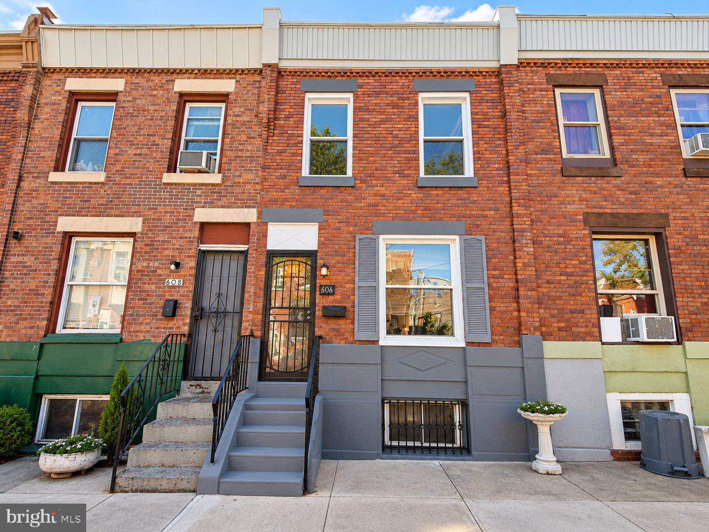 606 E CORNWALL STREET