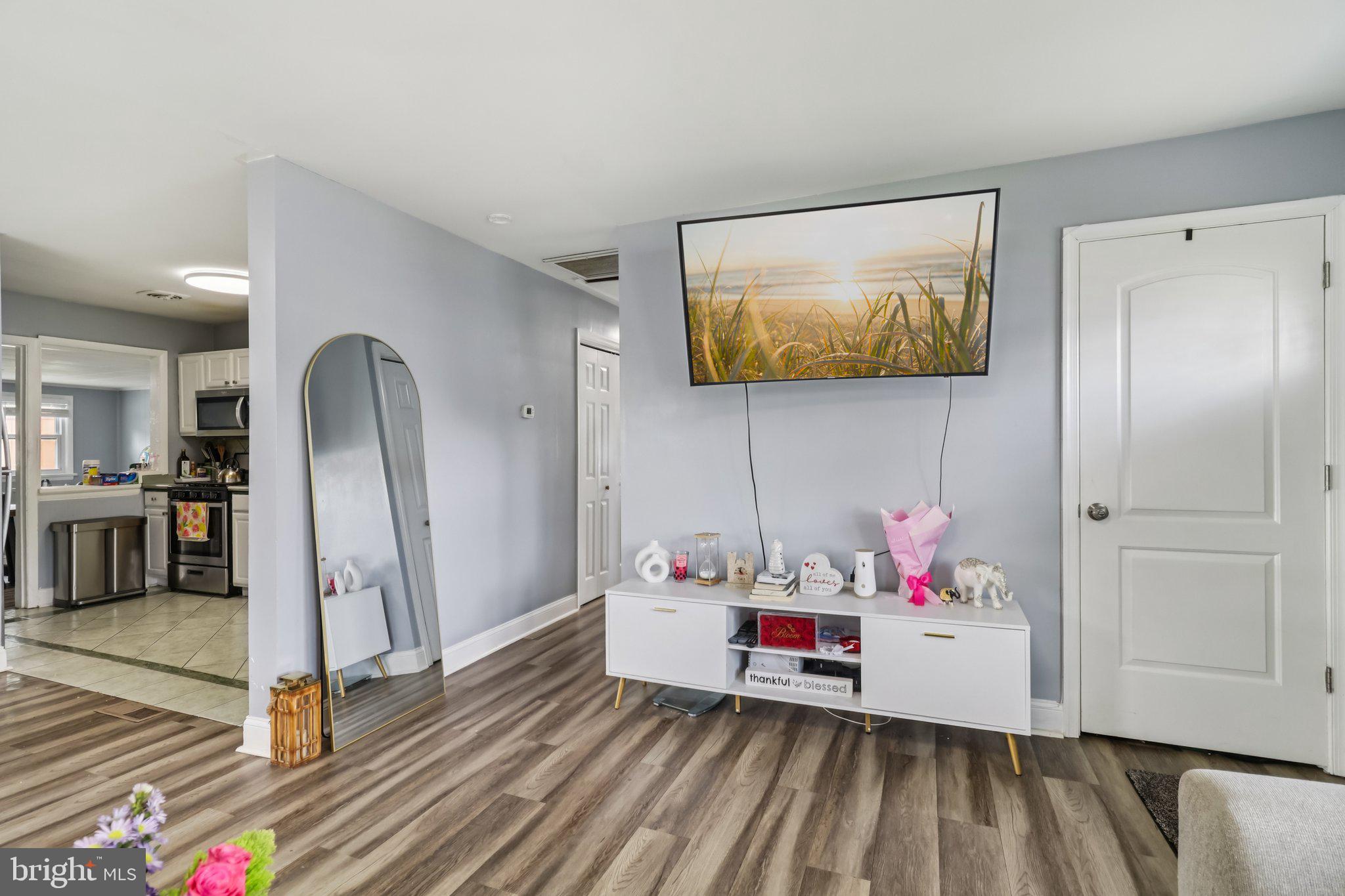 7100 SOUTHLAWN DRIVE