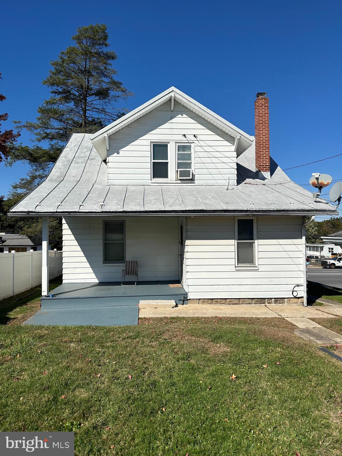 3711 WALNUT STREET