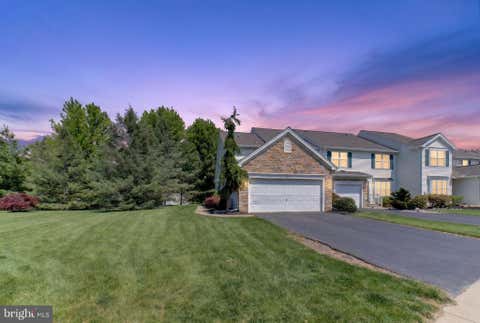 Townhouse For Sale - 224 Park Ridge Drive<br/> EASTON, PA 18040