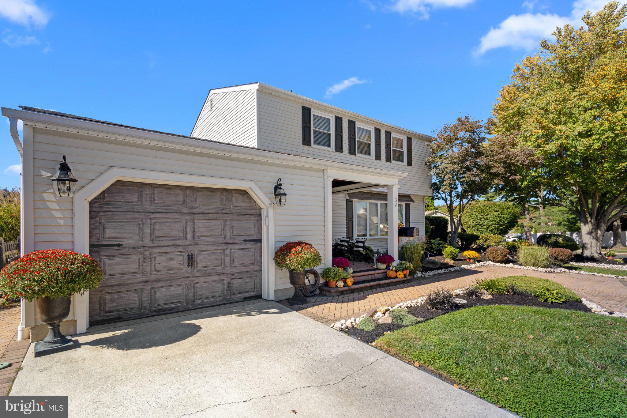 32 LINCOLN DRIVE