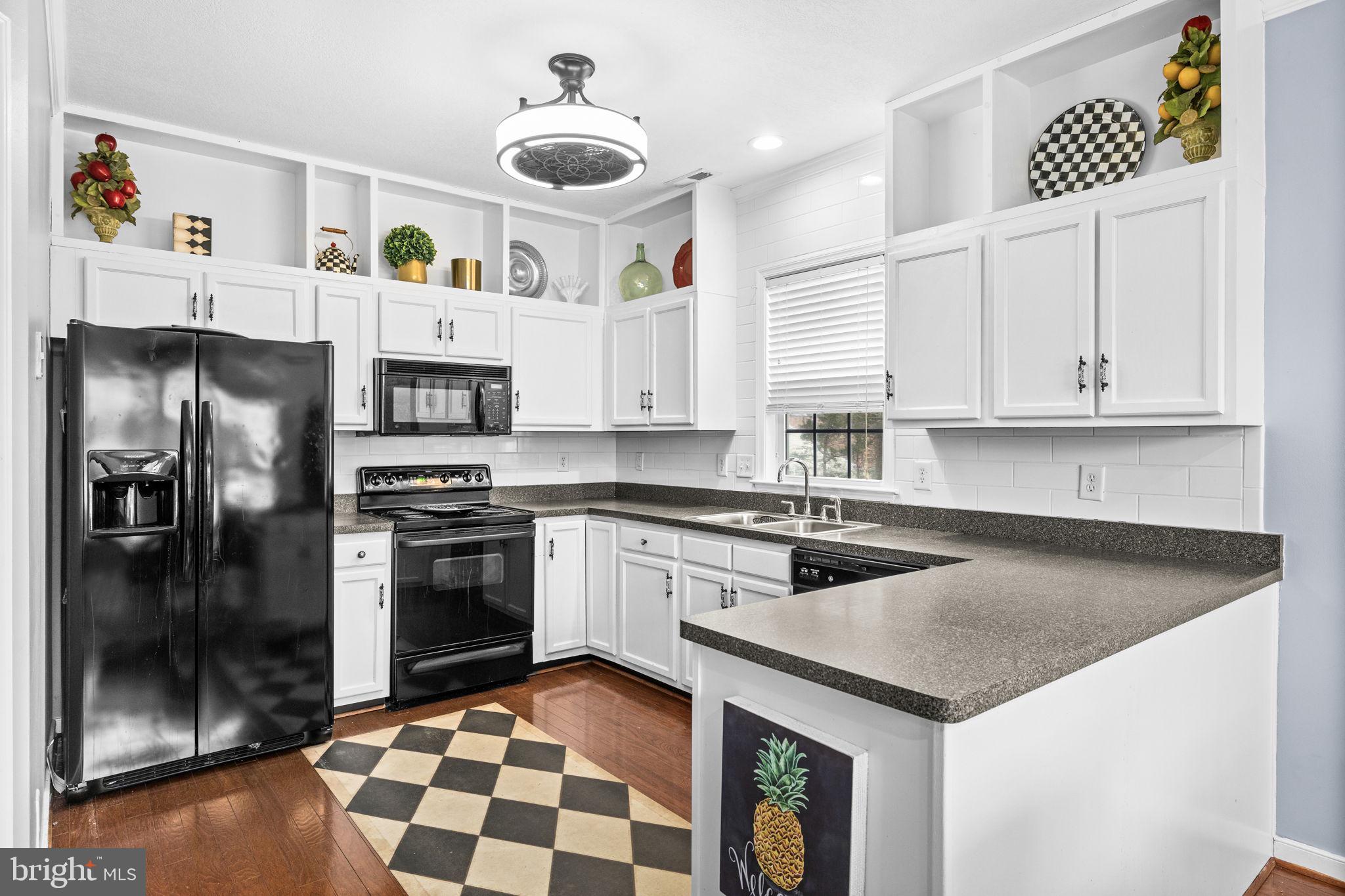 6618 TWIN CEDARS COURT