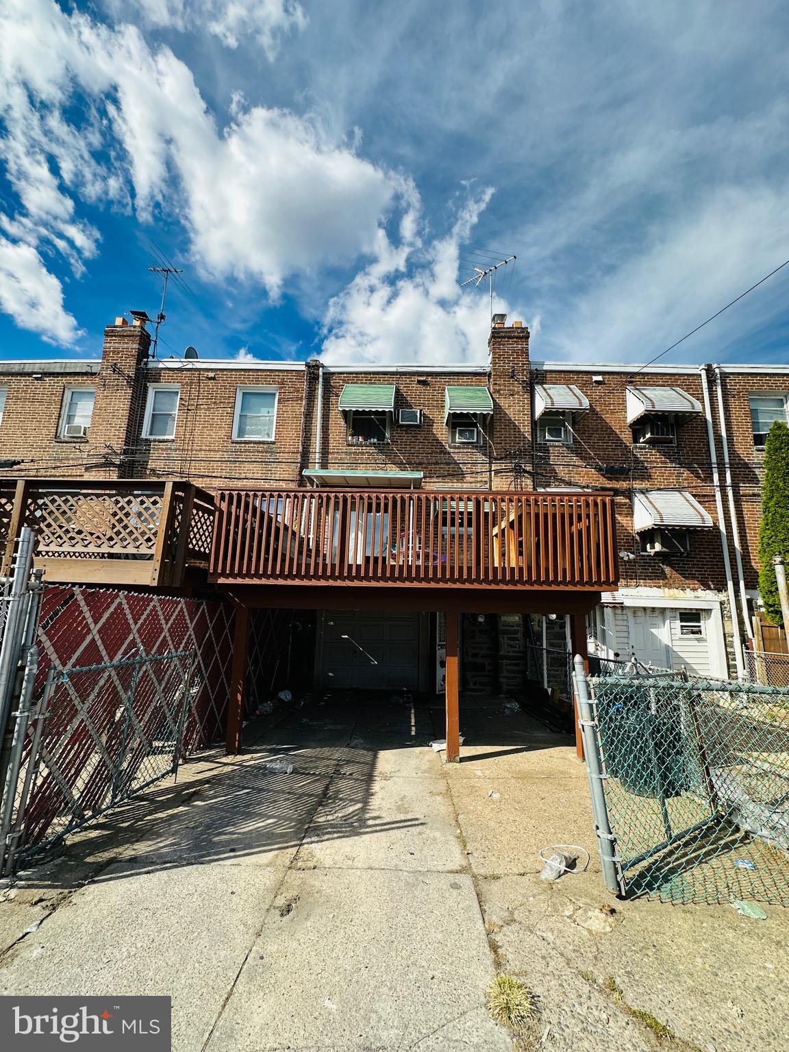 OXFORD CIRCLE - Residential