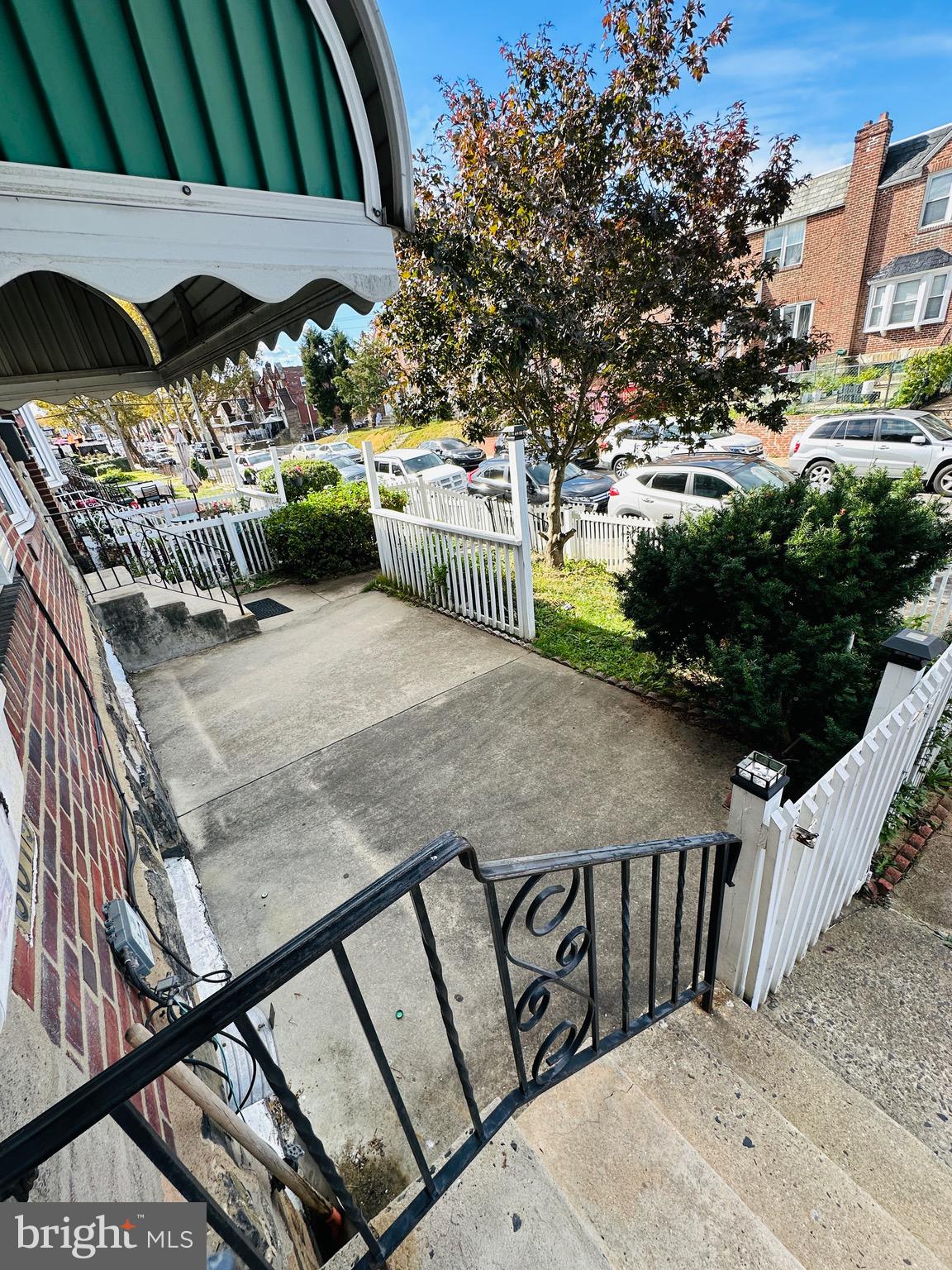 OXFORD CIRCLE - Residential