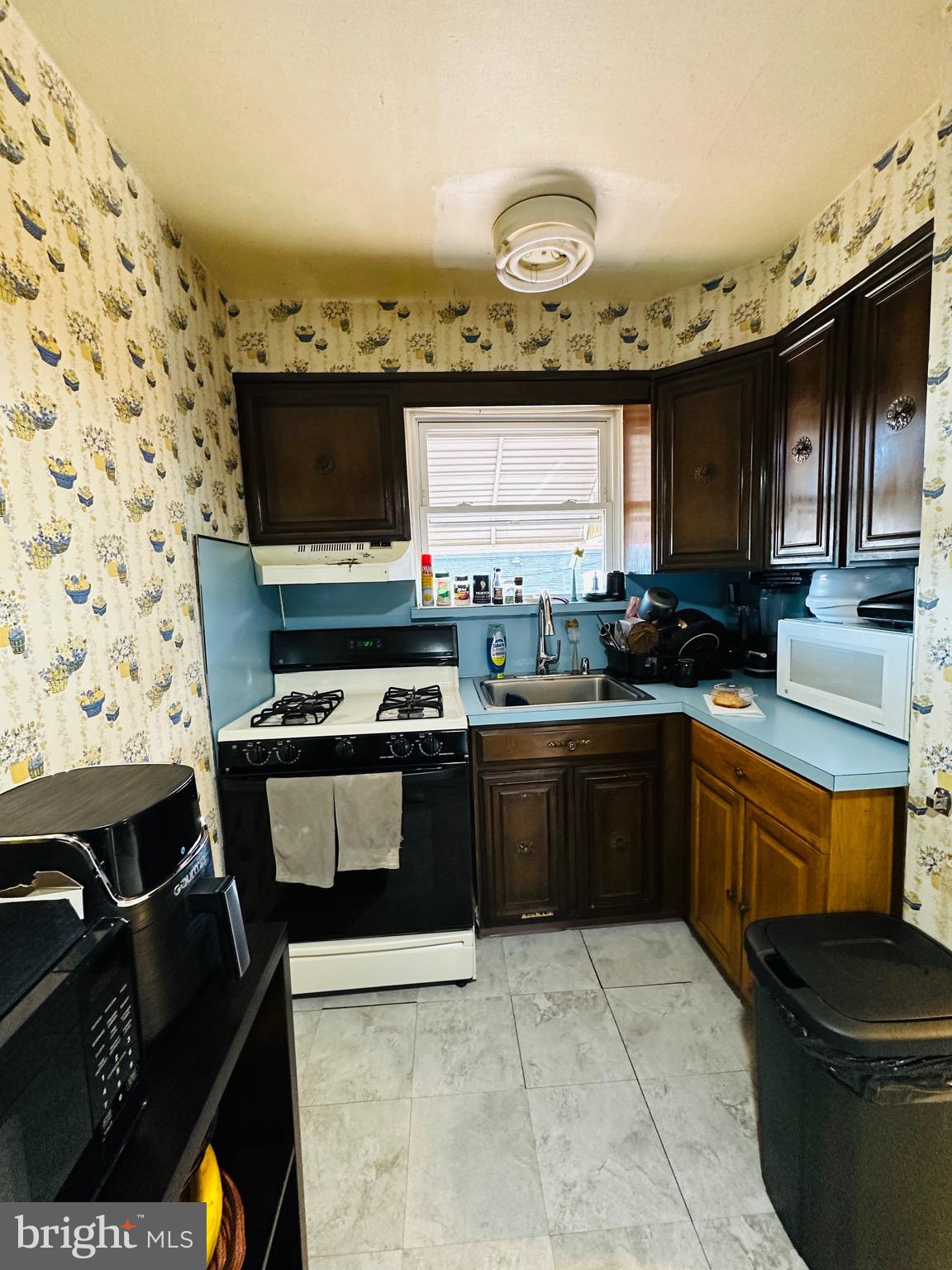 OXFORD CIRCLE - Residential