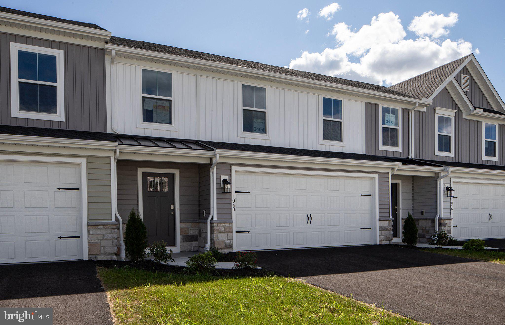 1048 ADDIE LANE