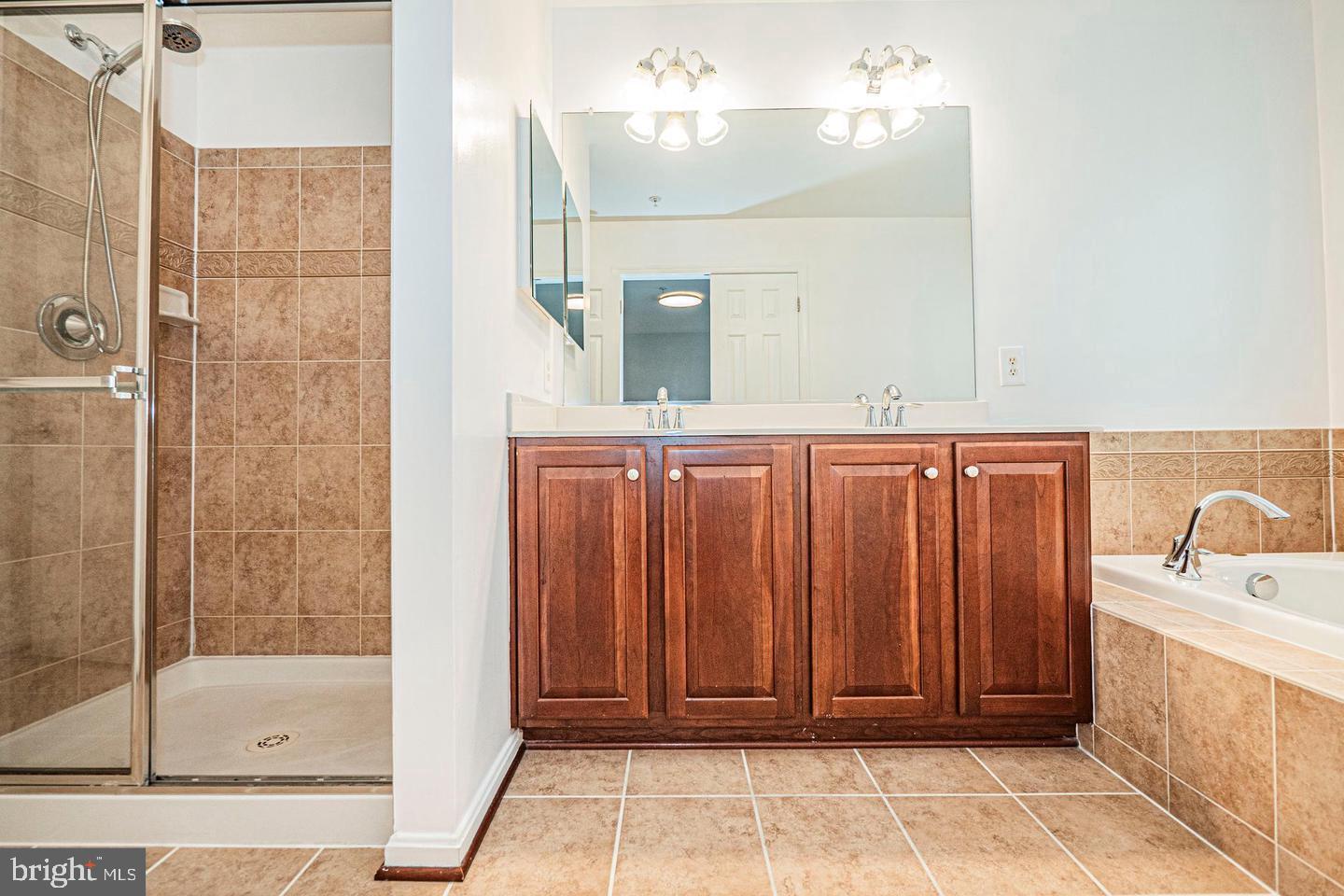 GREENWAY VILLAGE - Residential Lease