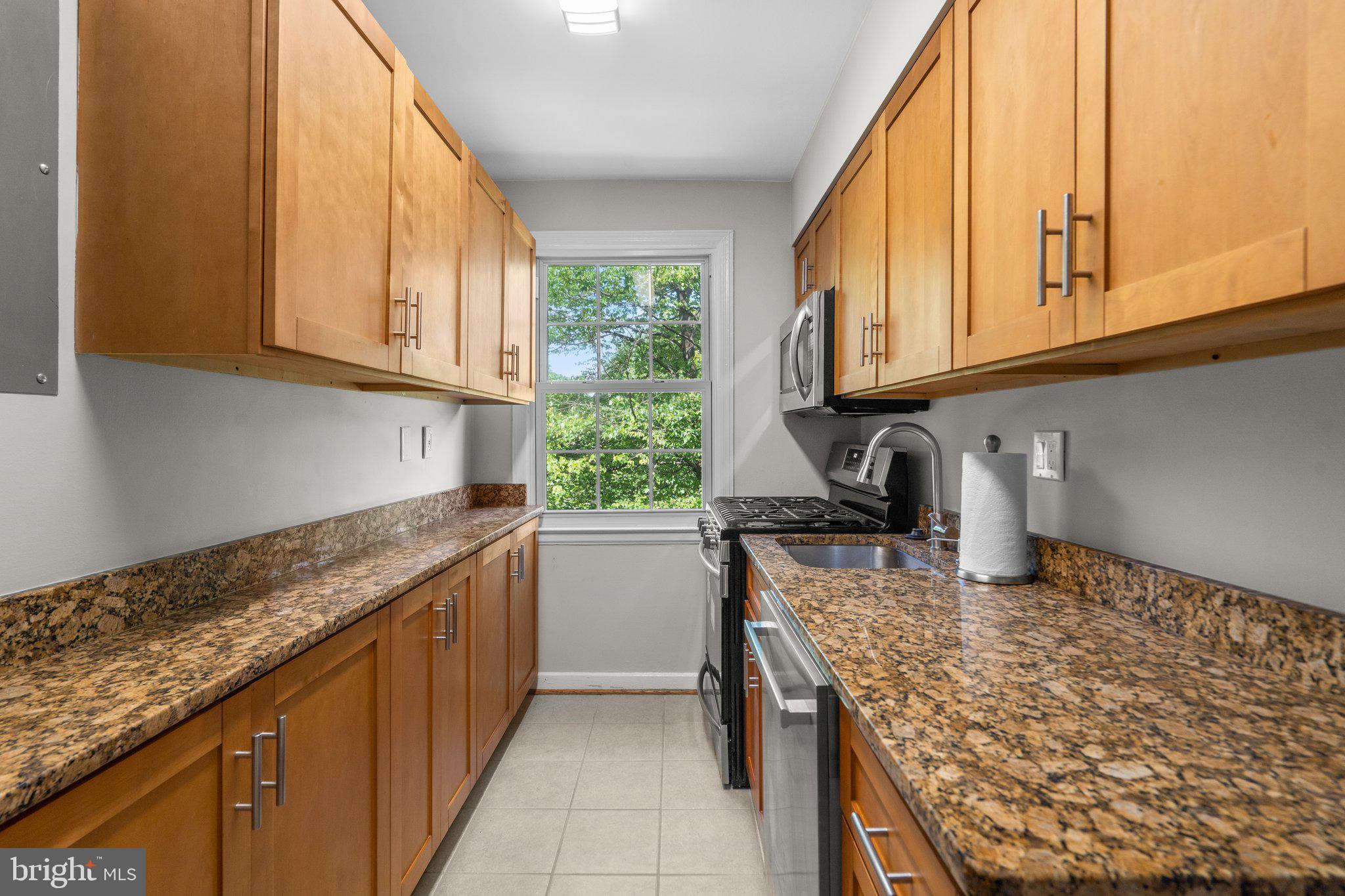 ROCK CREEK VILLAGE CONDOMINIUMS - Residential