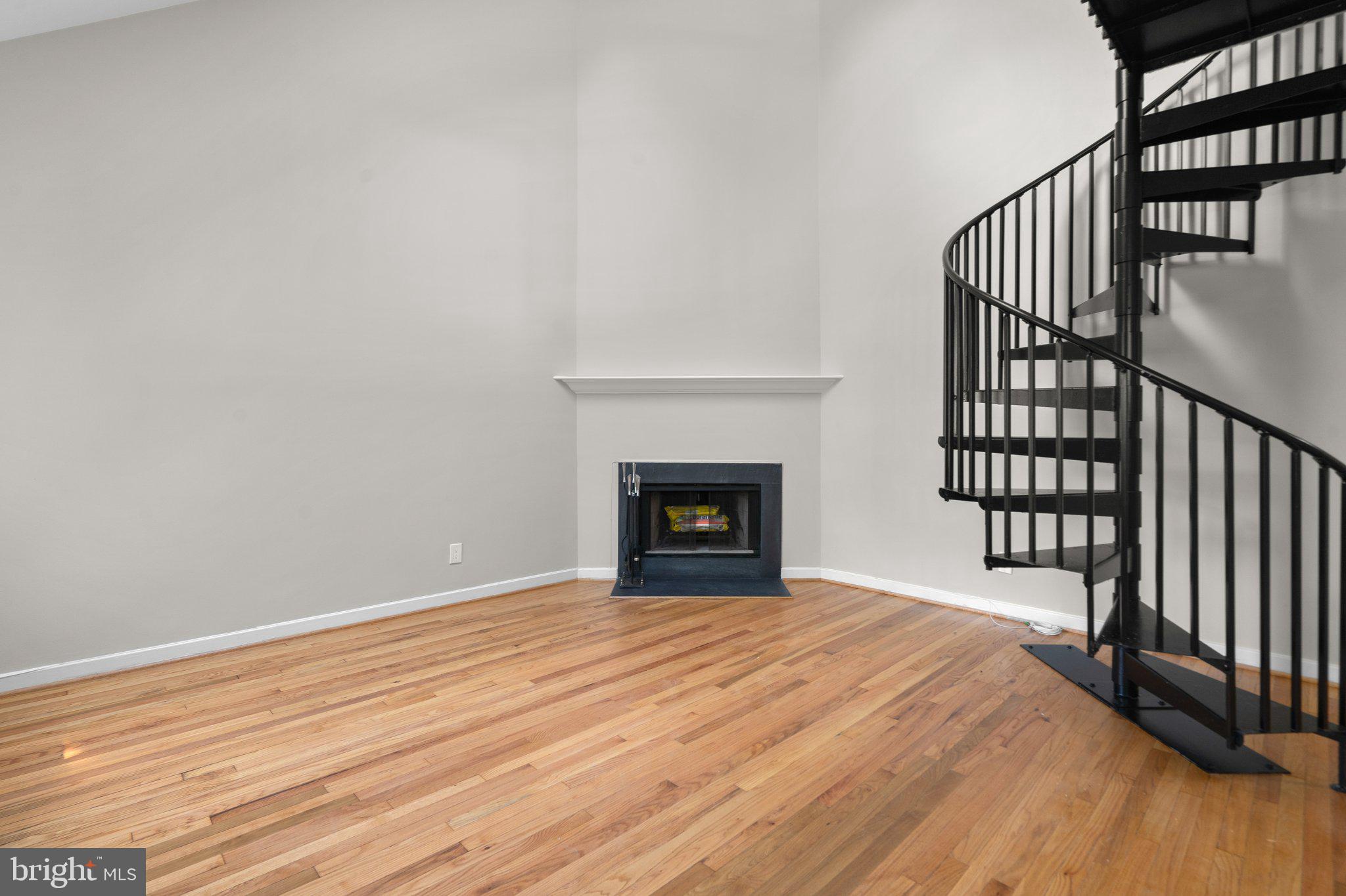 ROCK CREEK VILLAGE CONDOMINIUMS - Residential