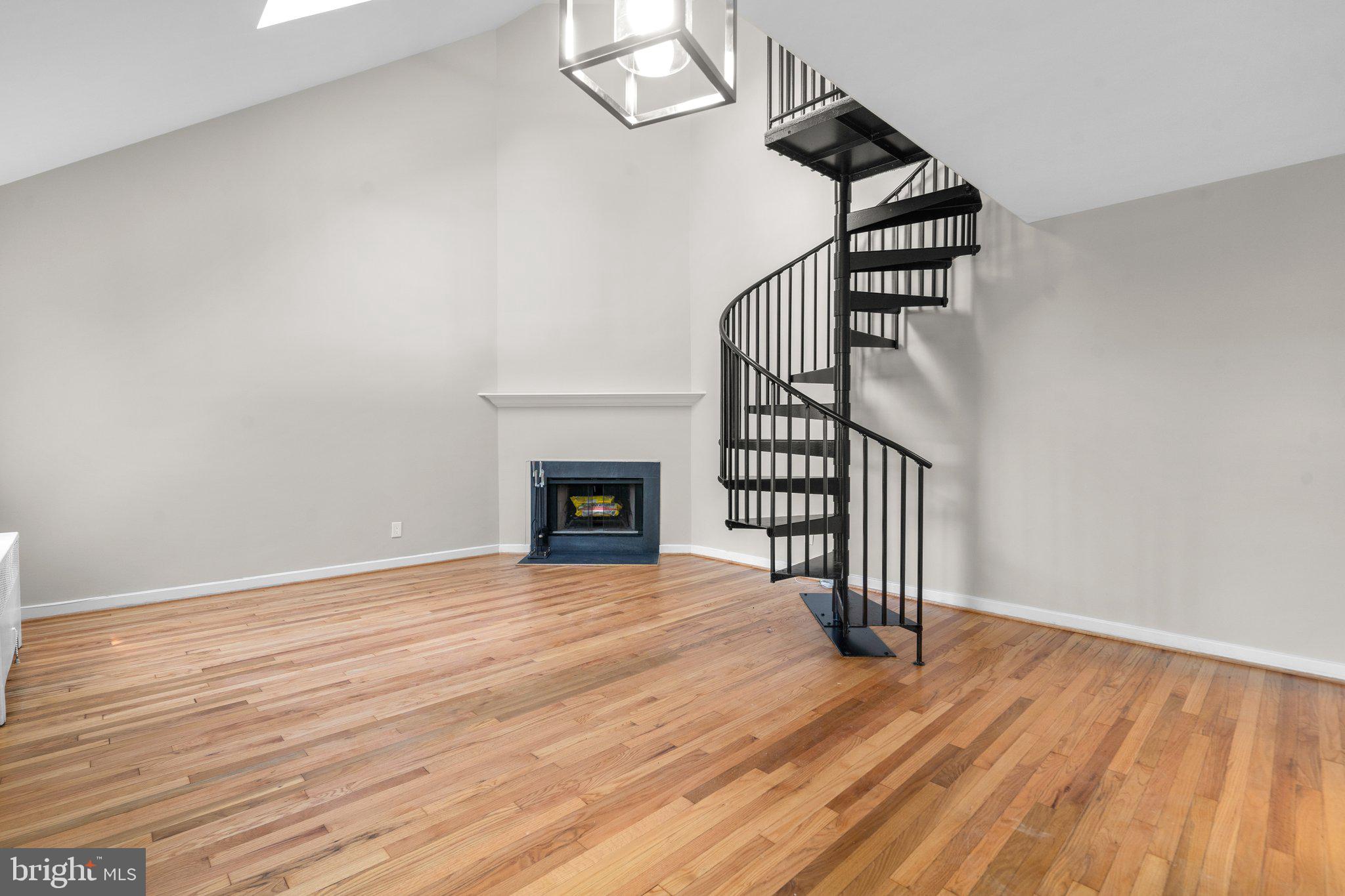 ROCK CREEK VILLAGE CONDOMINIUMS - Residential