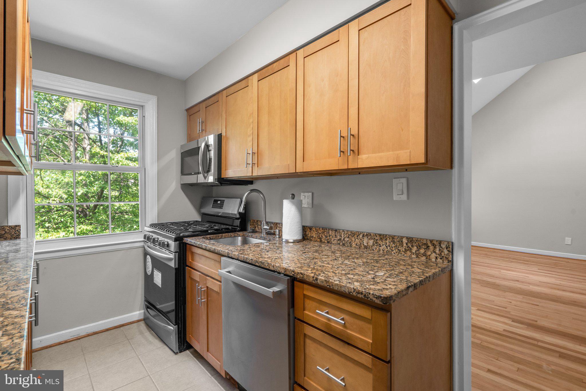 ROCK CREEK VILLAGE CONDOMINIUMS - Residential