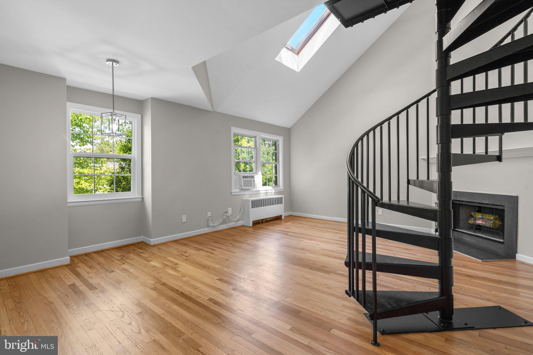 ROCK CREEK VILLAGE CONDOMINIUMS - Residential