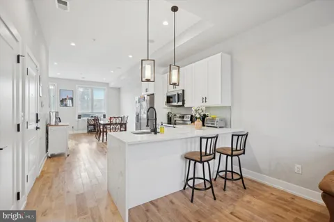 409 W Hewson Street Unit 2F, Philadelphia, PA MLS: PAPH2473114