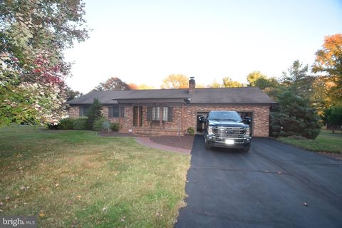 Photo of 27 Woodside Lane, BEAR, DE 19701 (MLS # DENC2091930) Photo of 27 Woodside Lane, BEAR, DE 19701 (MLS # DENC2091930)