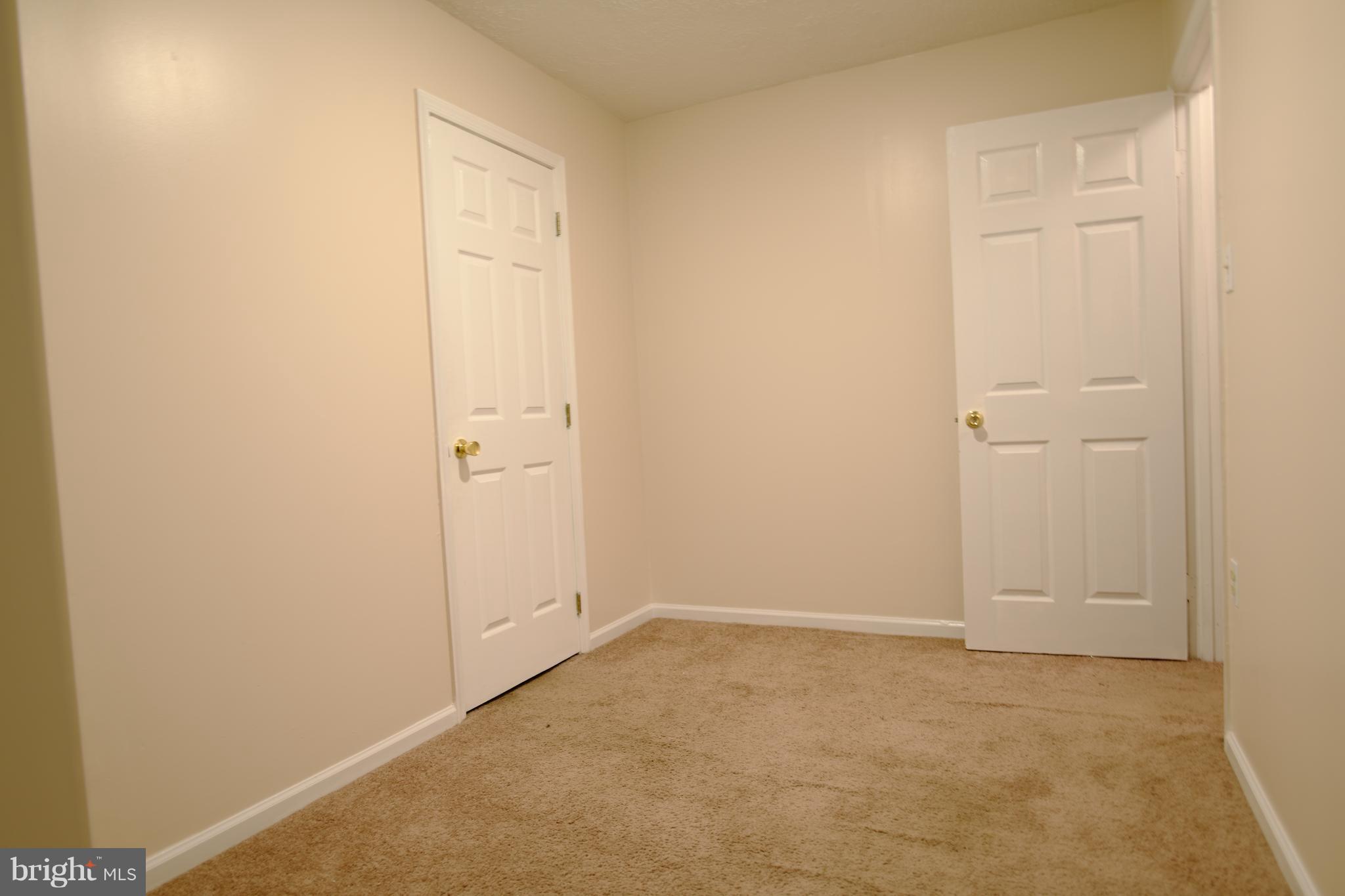 ENTERPRISE KNOLLS-PLAT S - Residential Lease