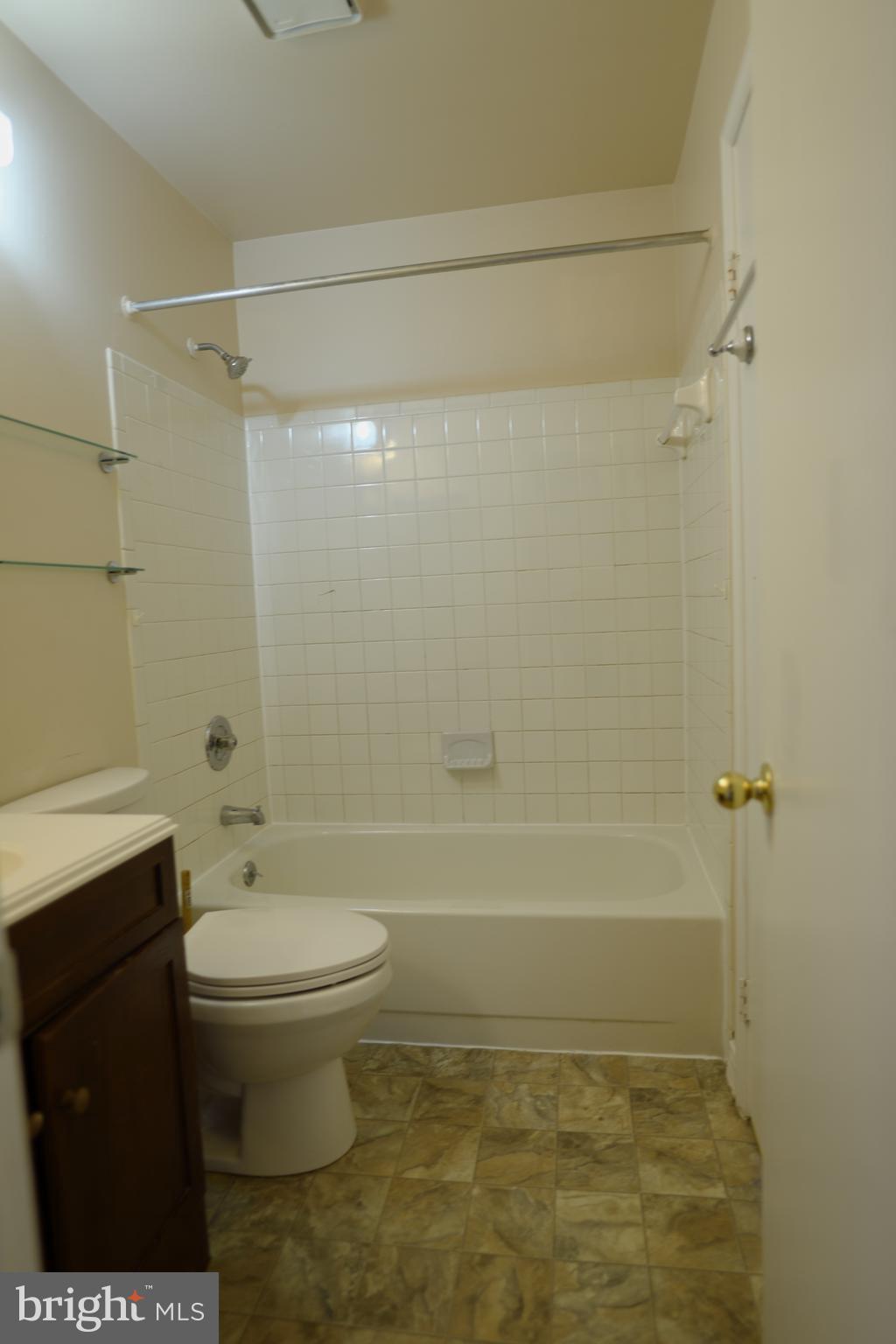 ENTERPRISE KNOLLS-PLAT S - Residential Lease