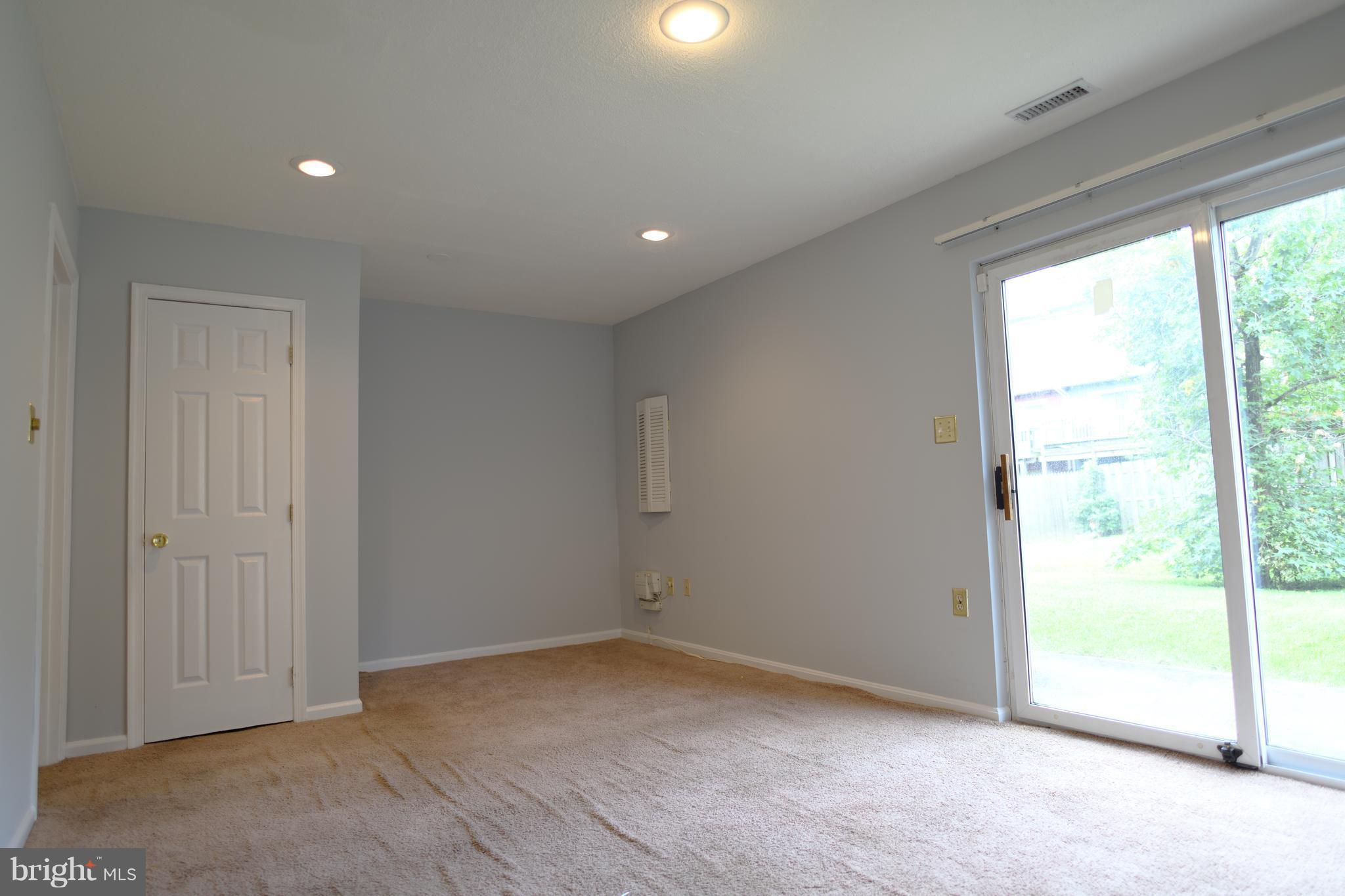 ENTERPRISE KNOLLS-PLAT S - Residential Lease