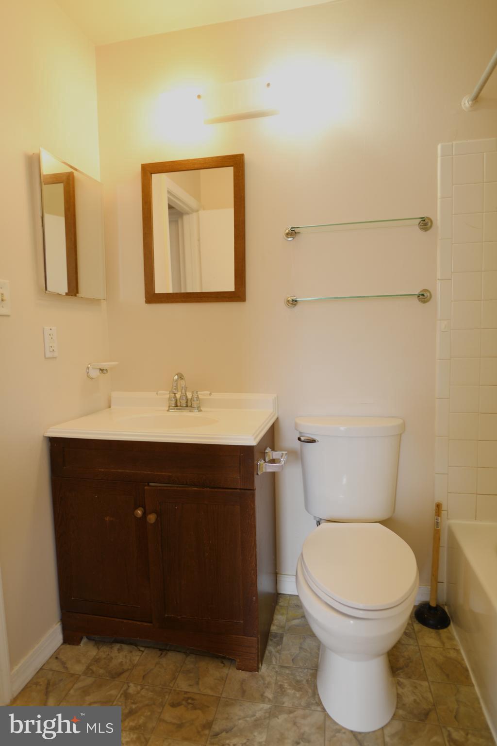 ENTERPRISE KNOLLS-PLAT S - Residential Lease