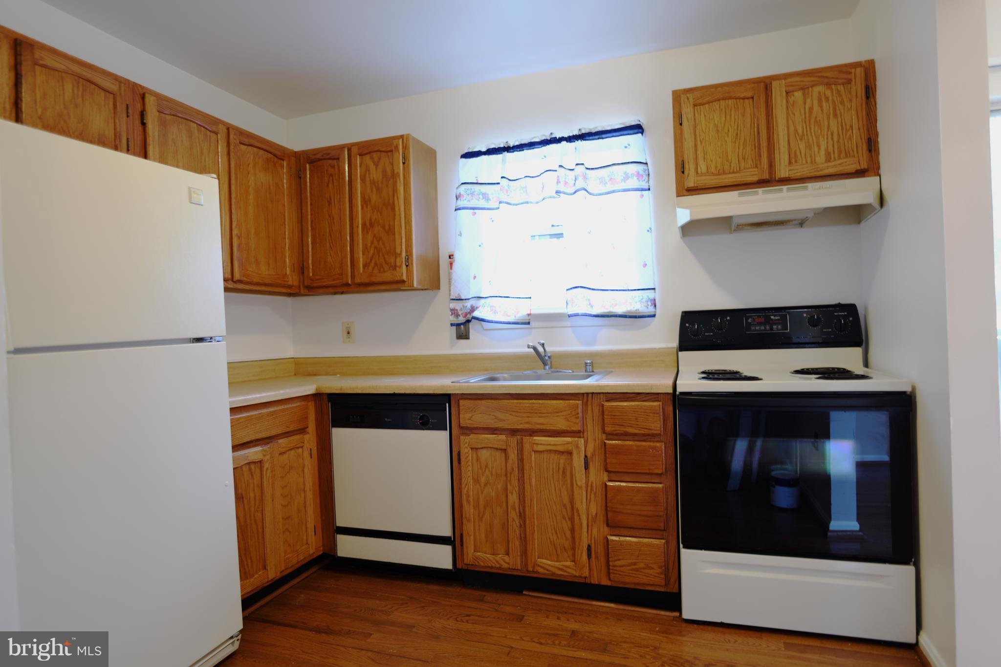 ENTERPRISE KNOLLS-PLAT S - Residential Lease