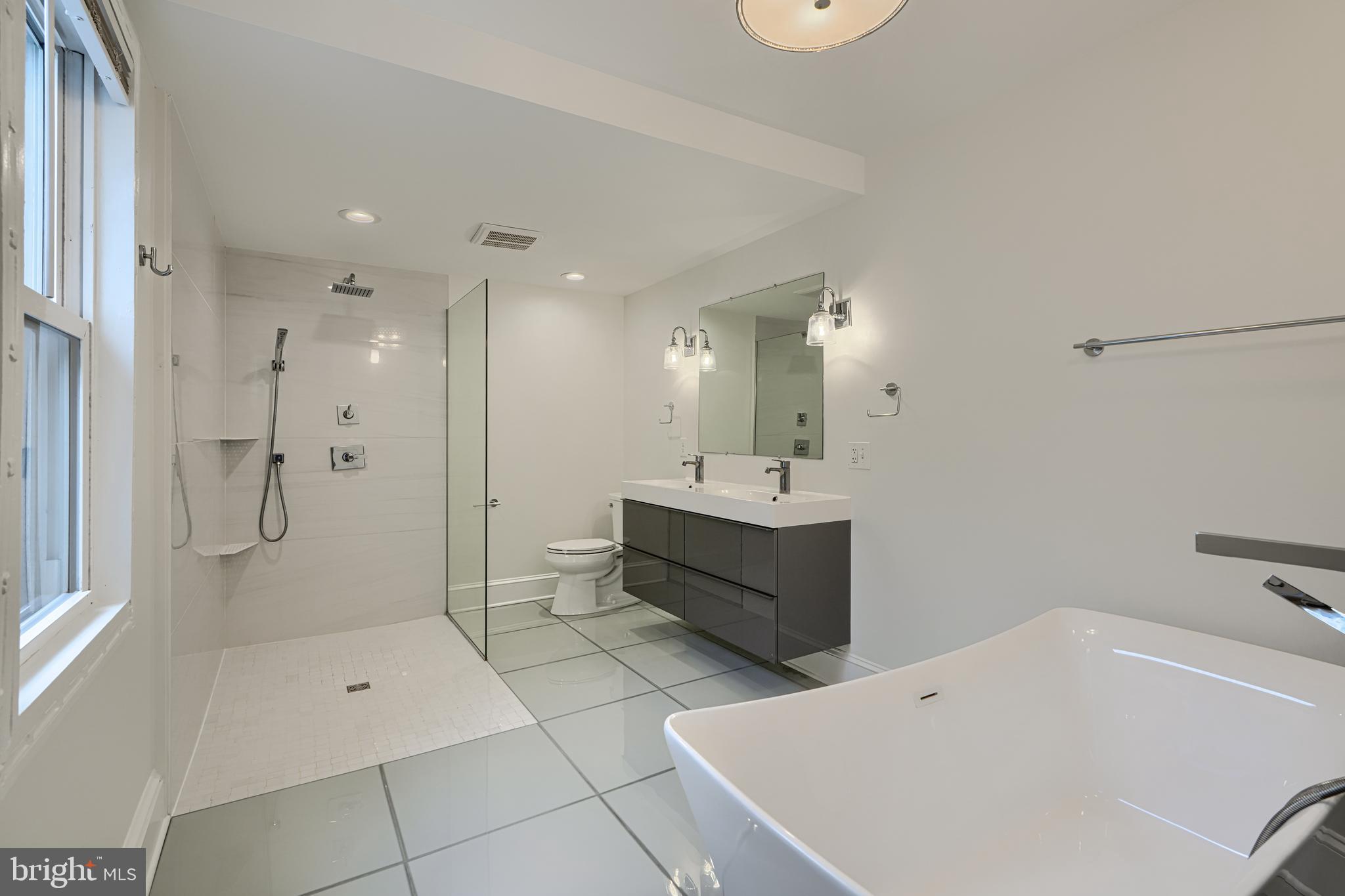 BUTCHERS HILL - Residential