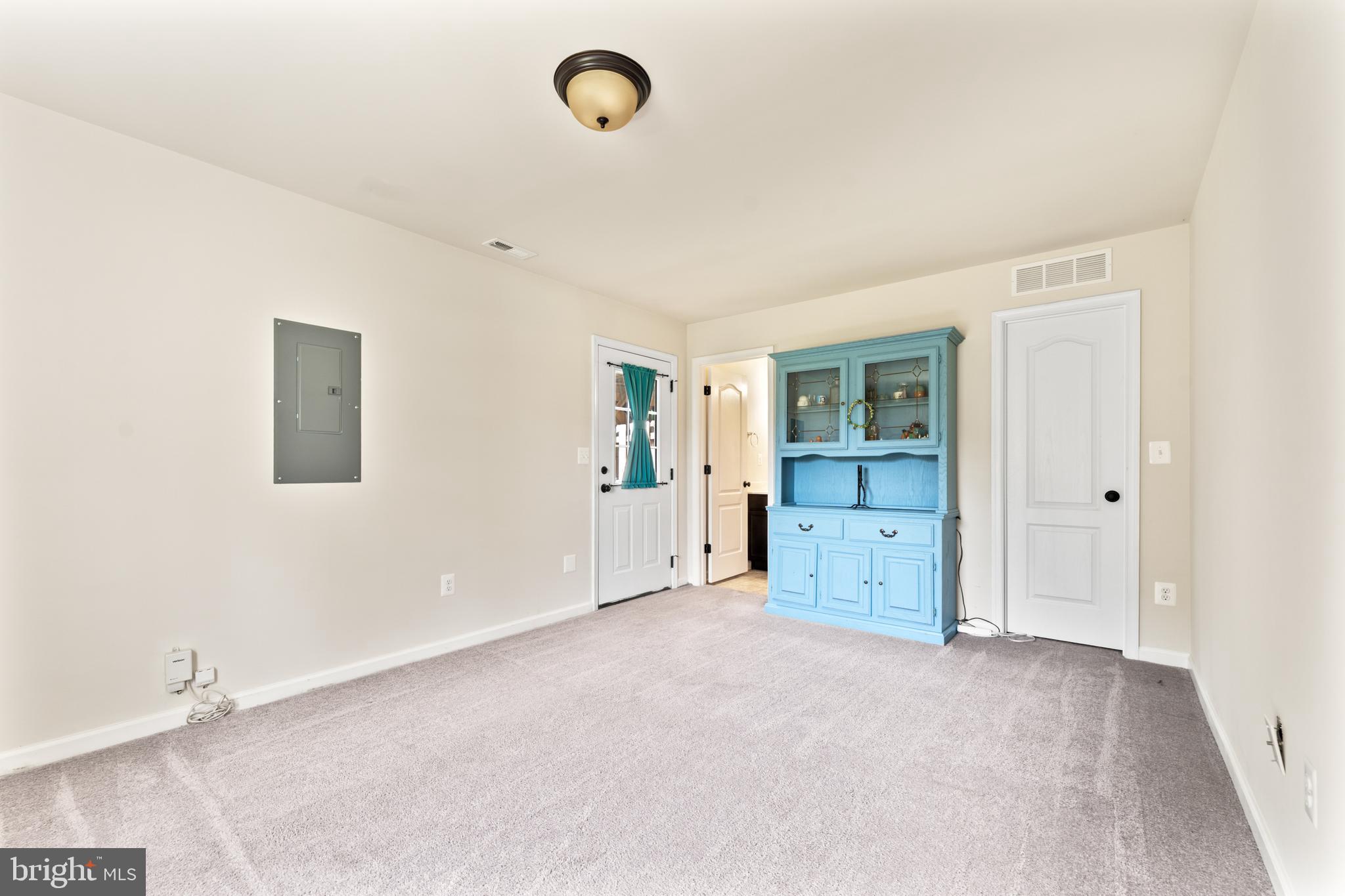 2420 DRAKE LANE