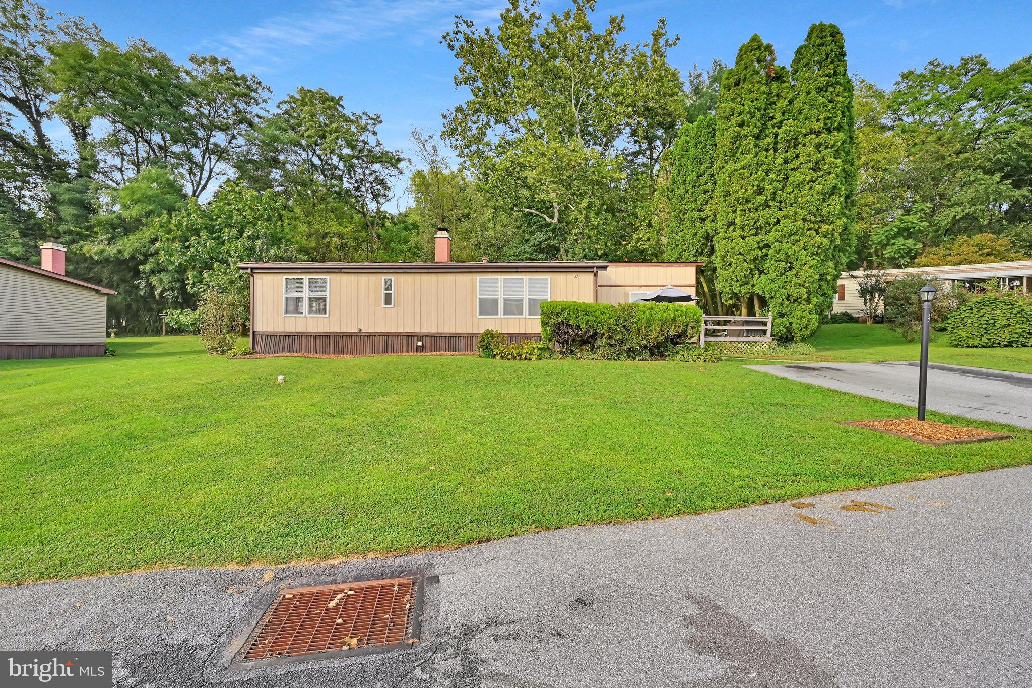 37 KIMBERLY AVENUE