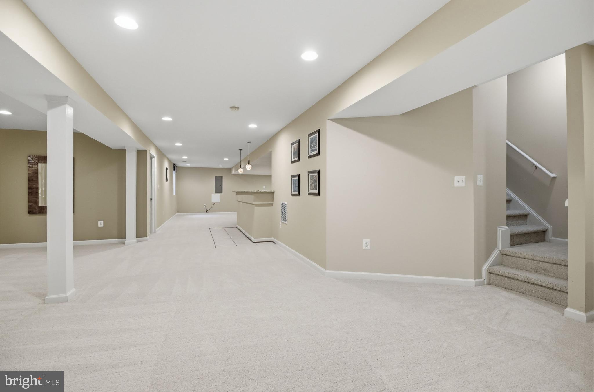 OAKTON RIDGE - Residential