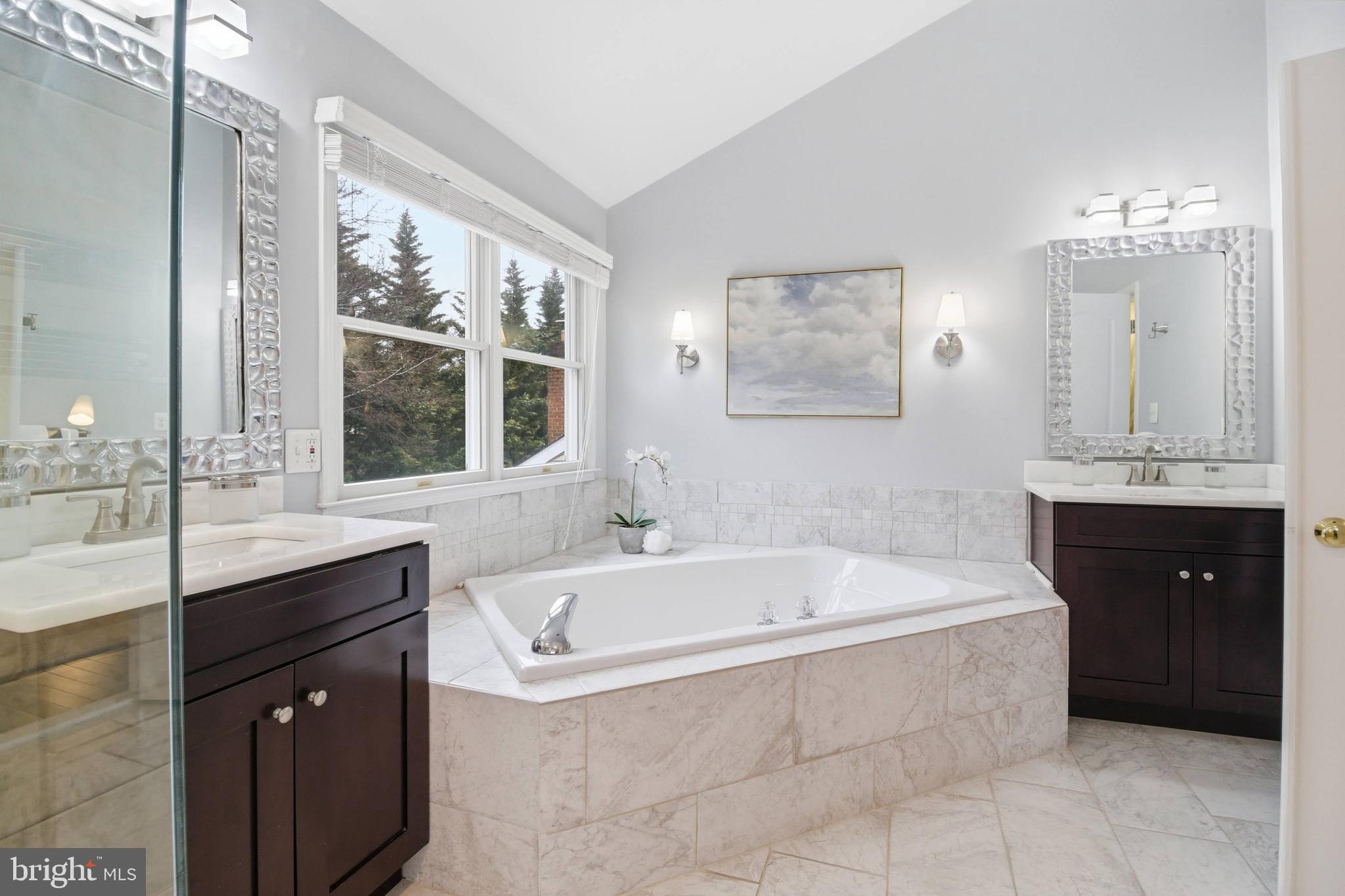 OAKTON RIDGE - Residential