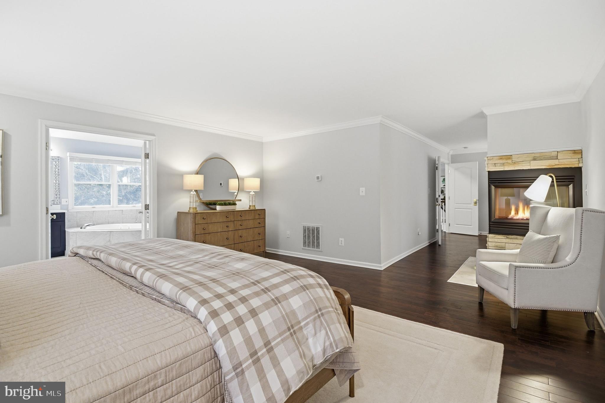 OAKTON RIDGE - Residential