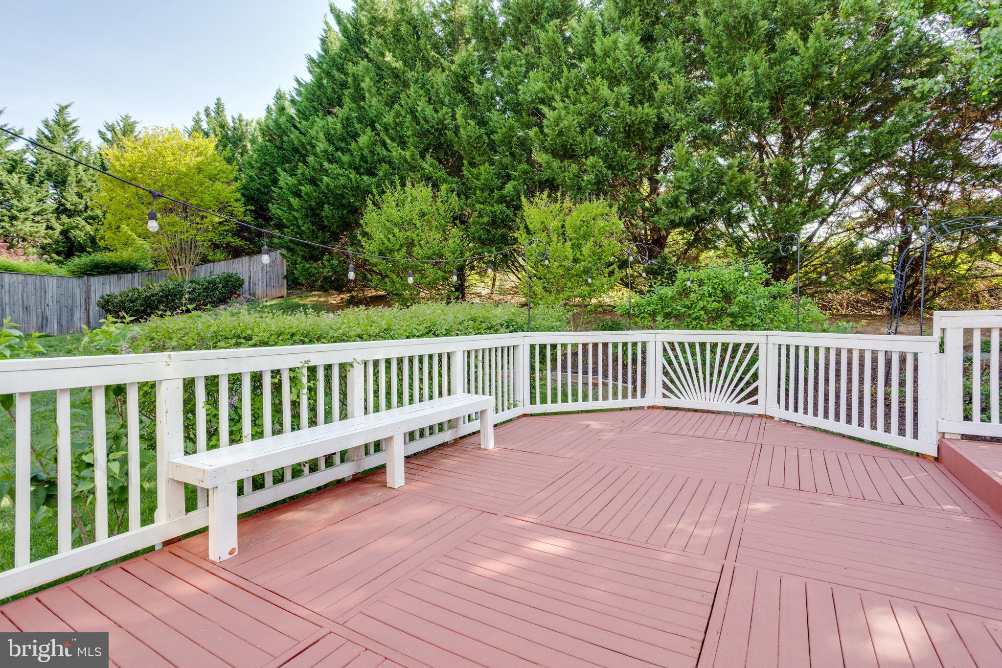 OAKTON RIDGE - Residential