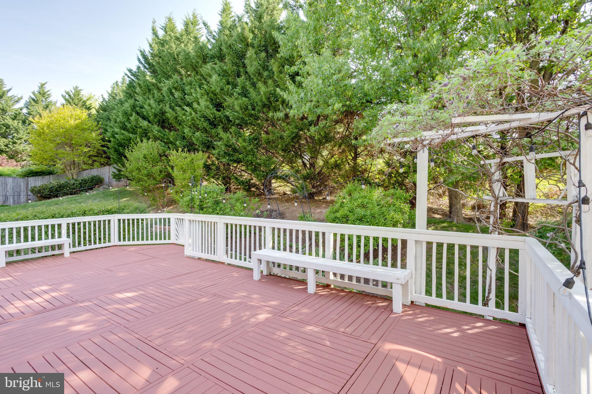 OAKTON RIDGE - Residential