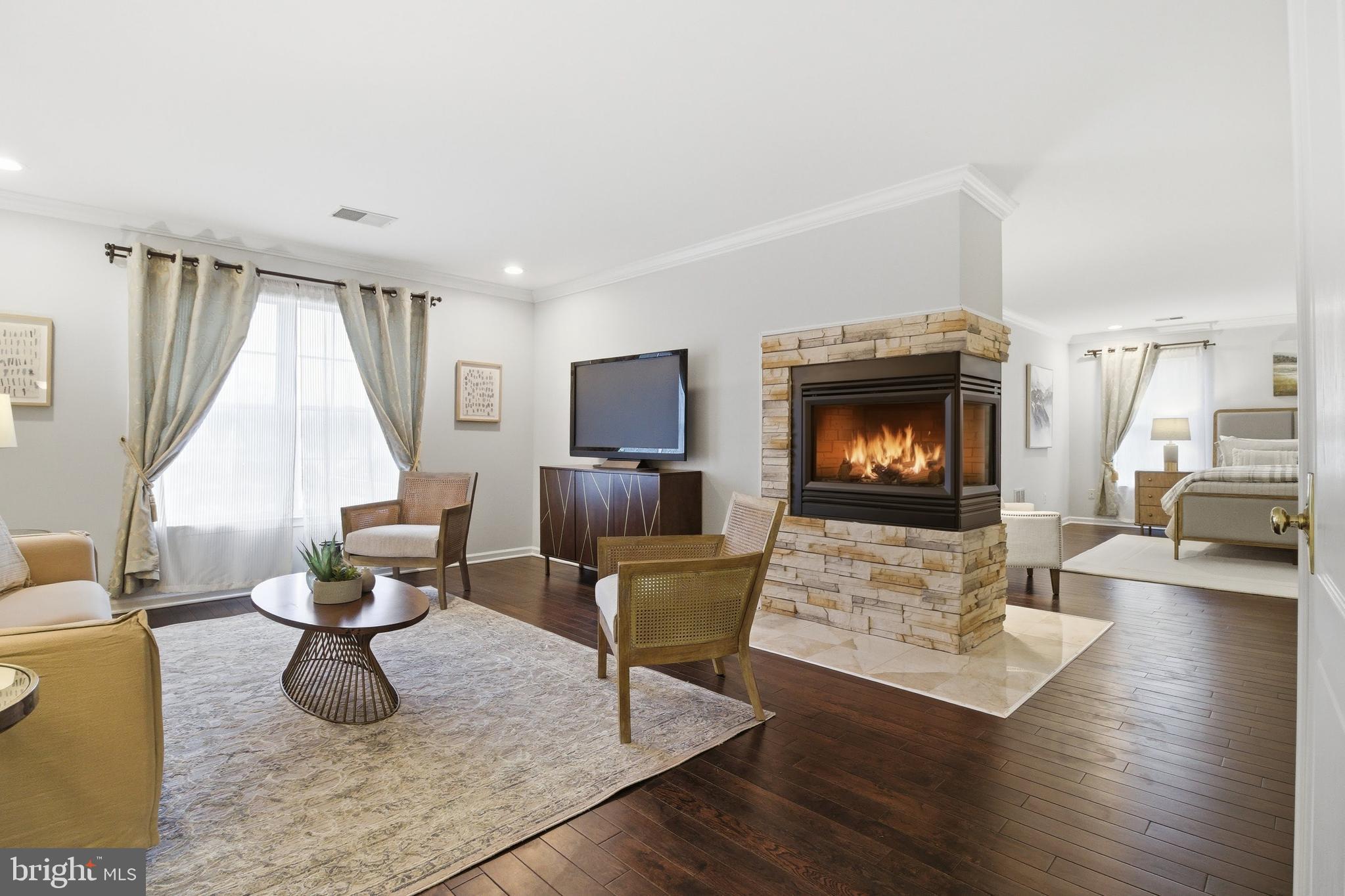 OAKTON RIDGE - Residential